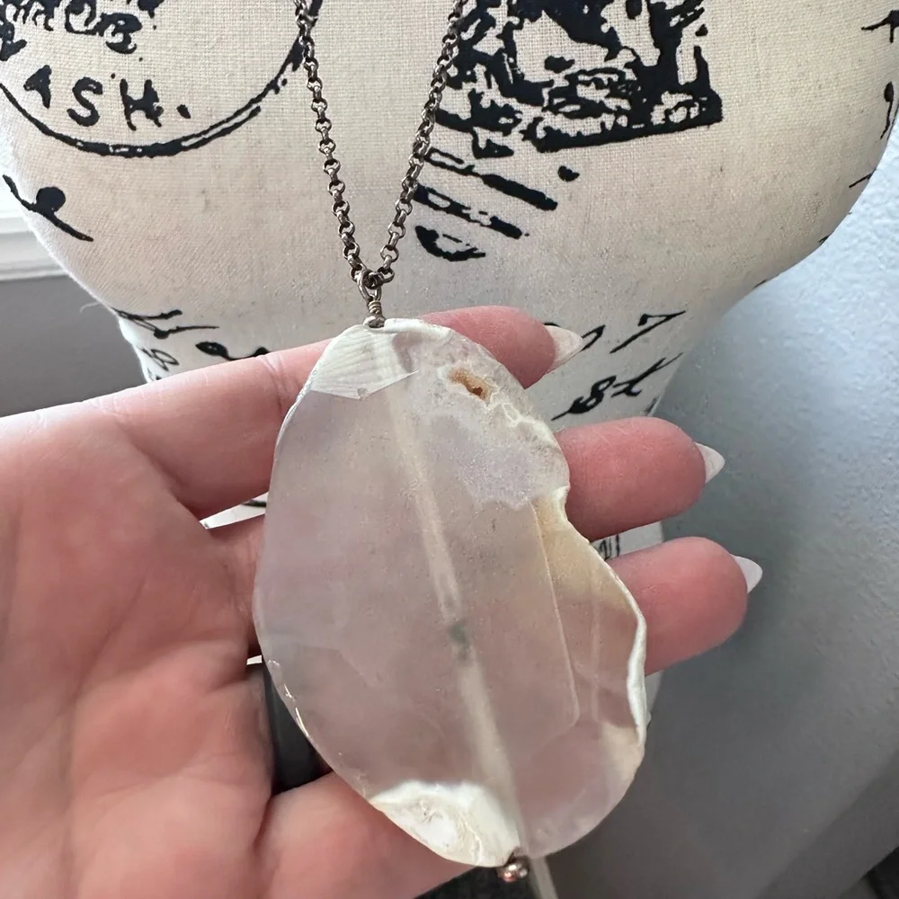 Agate Necklace - Picture 1 of 3